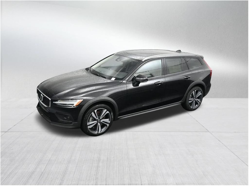 New 2026 Volvo V60 B5 Cross Country Plus AWD/4WD image 13