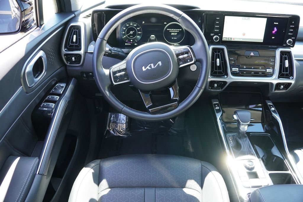 Certified 2023 Kia Sorento SX AWD/4WD image 20
