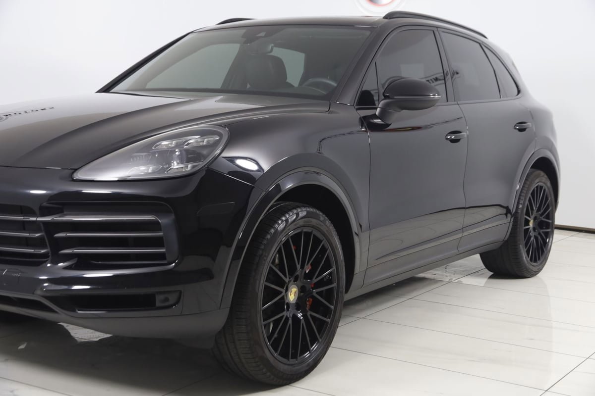 Used 2022 Porsche Cayenne AWD/4WD image 63