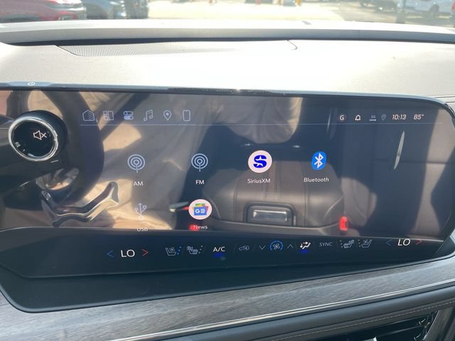 New 2026 Chevrolet Suburban High Country AWD/4WD image 16