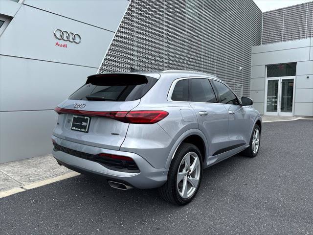 Certified 2025 Audi Q5 Premium w/ Premium Plus AWD/4WD image 3