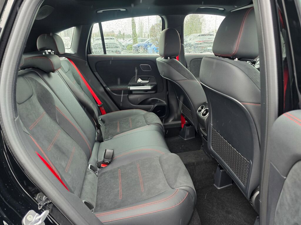 New 2026 Mercedes-Benz GLA 35 AMG 4MATIC image 24