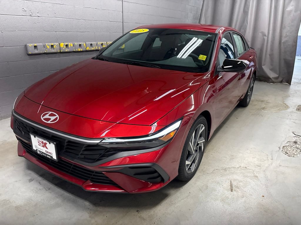 Used 2025 Hyundai Elantra Sport FWD image 20