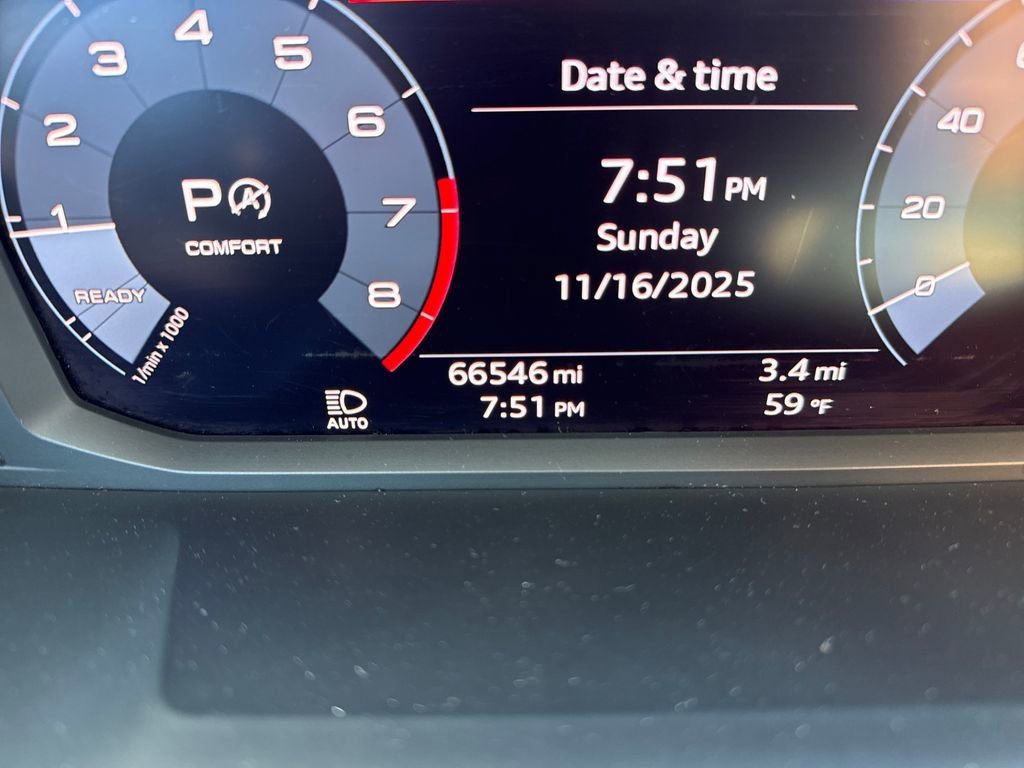 Used 2019 Audi Q3 2.0T Premium image 18