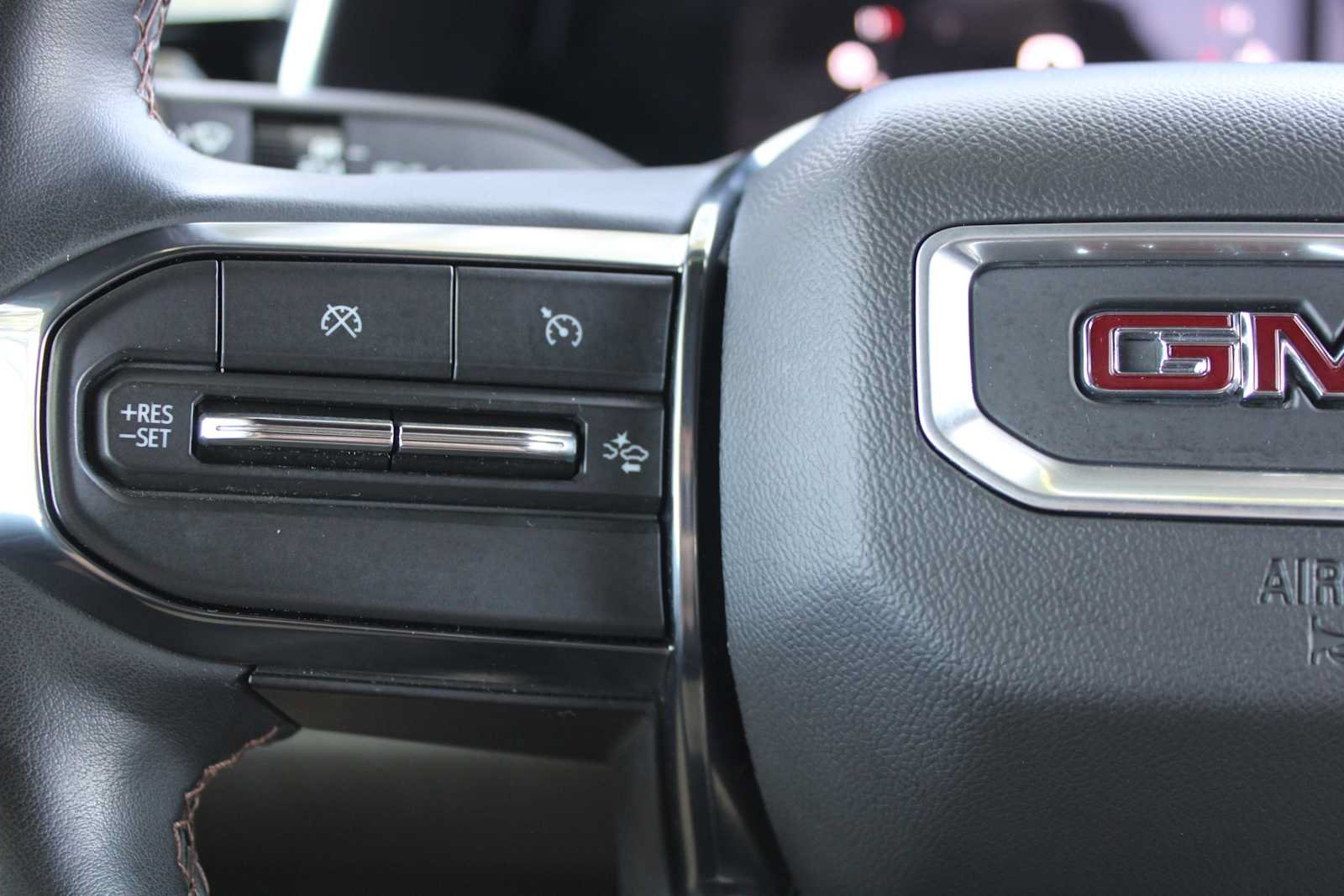 Used 2023 GMC Canyon AT4 w/ AT4 Premium Package AWD/4WD image 14