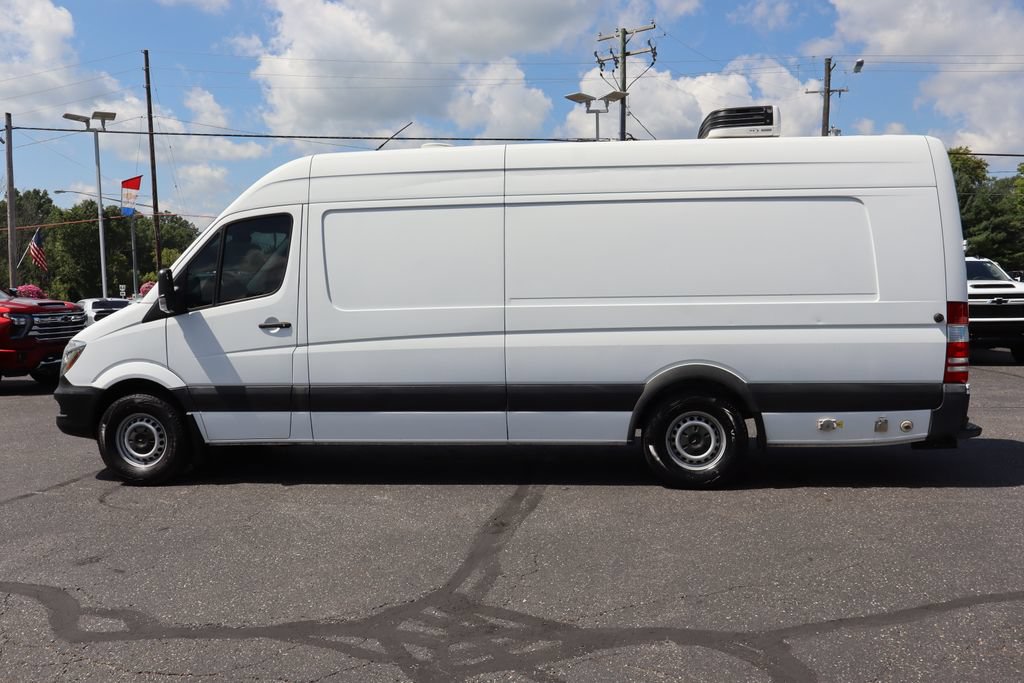 Used 2015 Mercedes-Benz Sprinter 2500 image 36