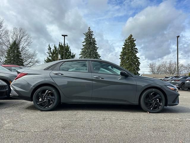 New 2026 Hyundai Elantra Sport image 3