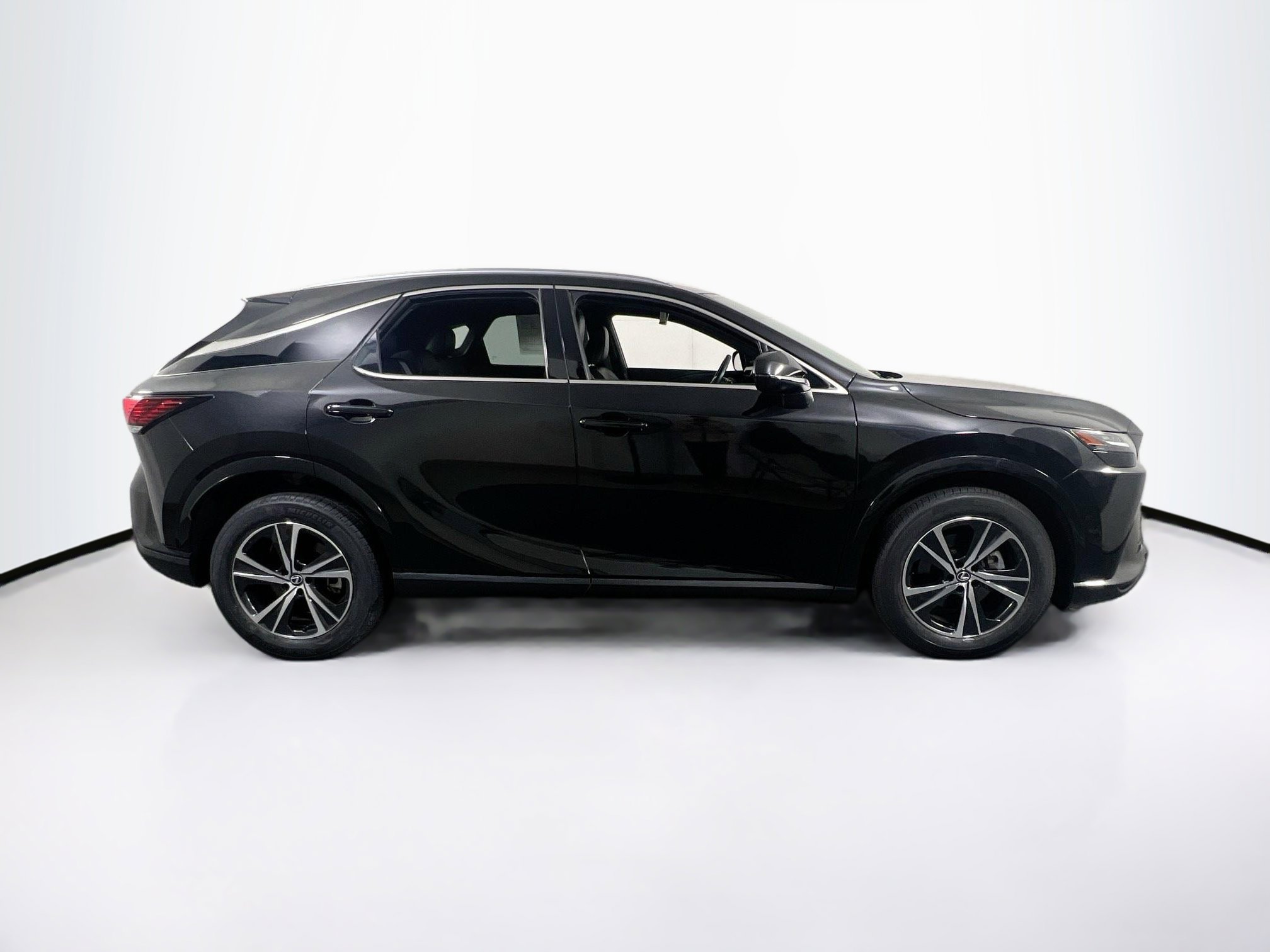 Used 2023 Lexus RX 350 Premium w/ Accessory Package image 4