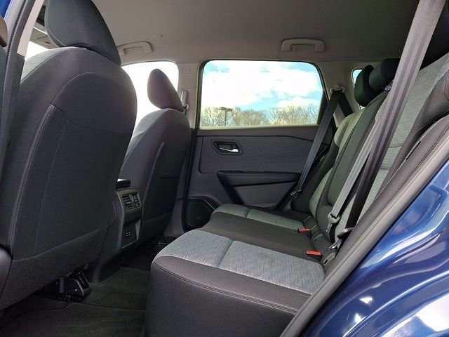 Used 2023 Nissan Rogue SV AWD/4WD image 10