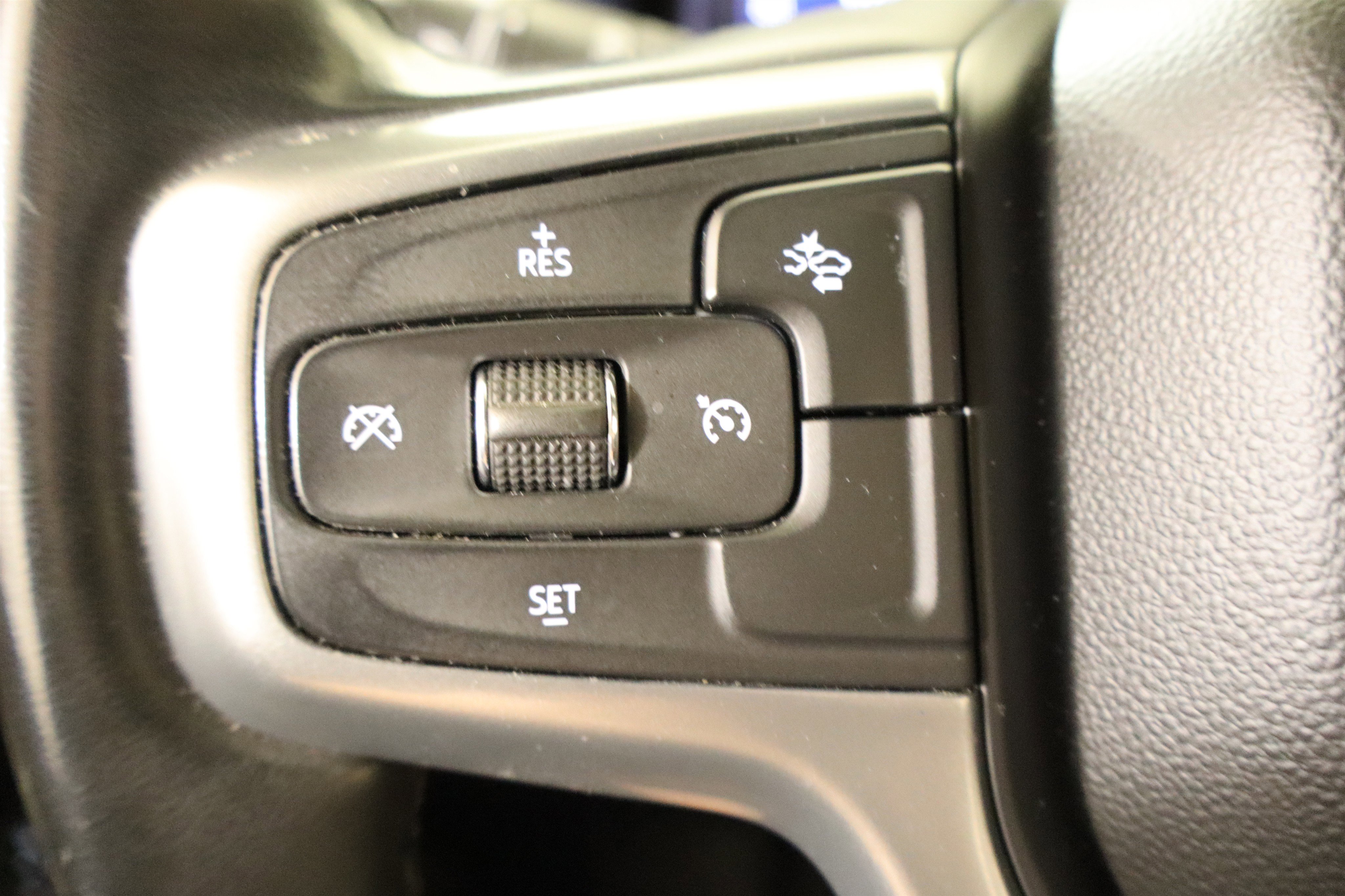 Used 2024 Chevrolet Suburban Z71 AWD/4WD image 30