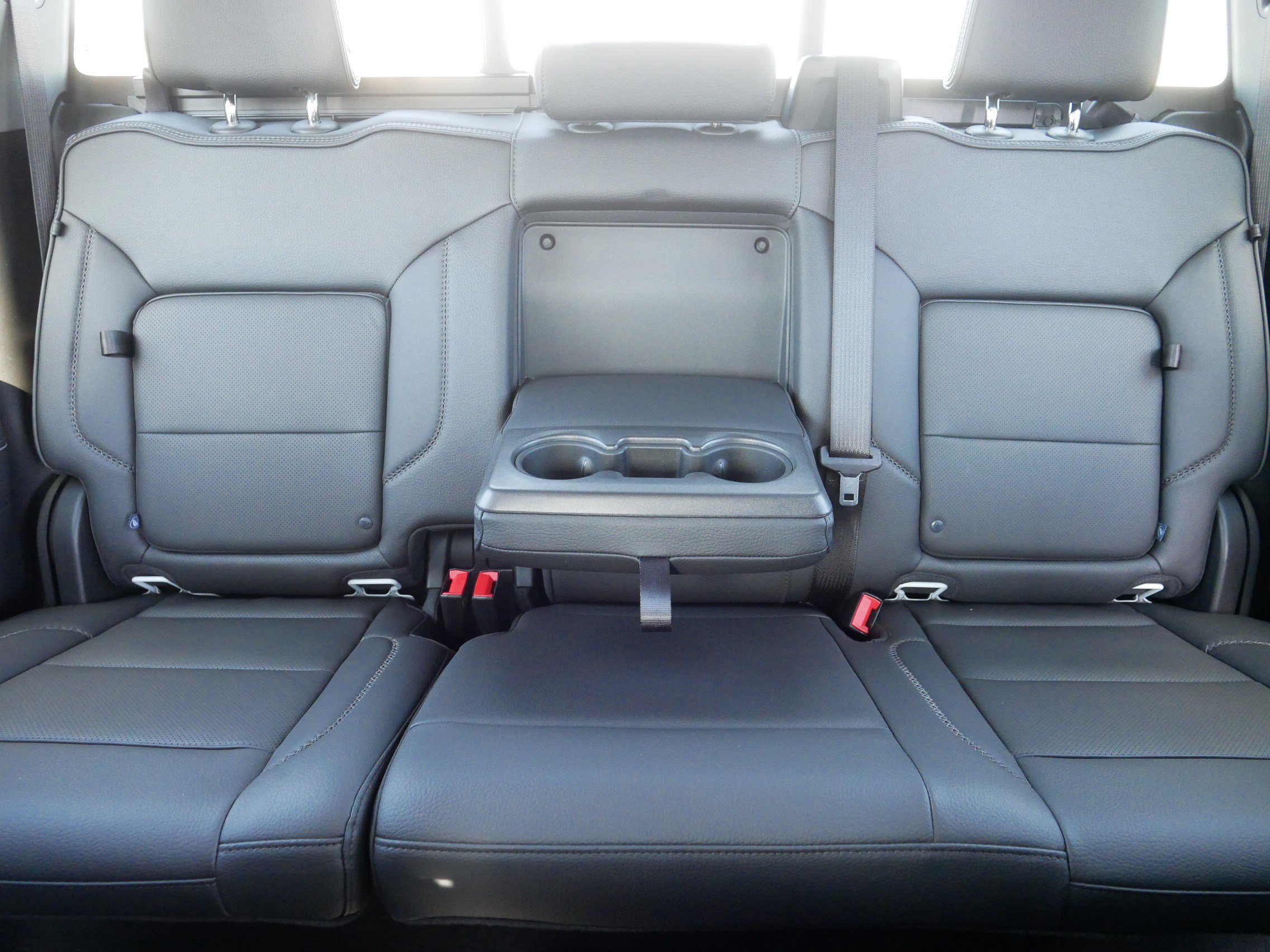 Used 2025 GMC Sierra 2500 Denali w/ Denali Reserve Package AWD/4WD image 13