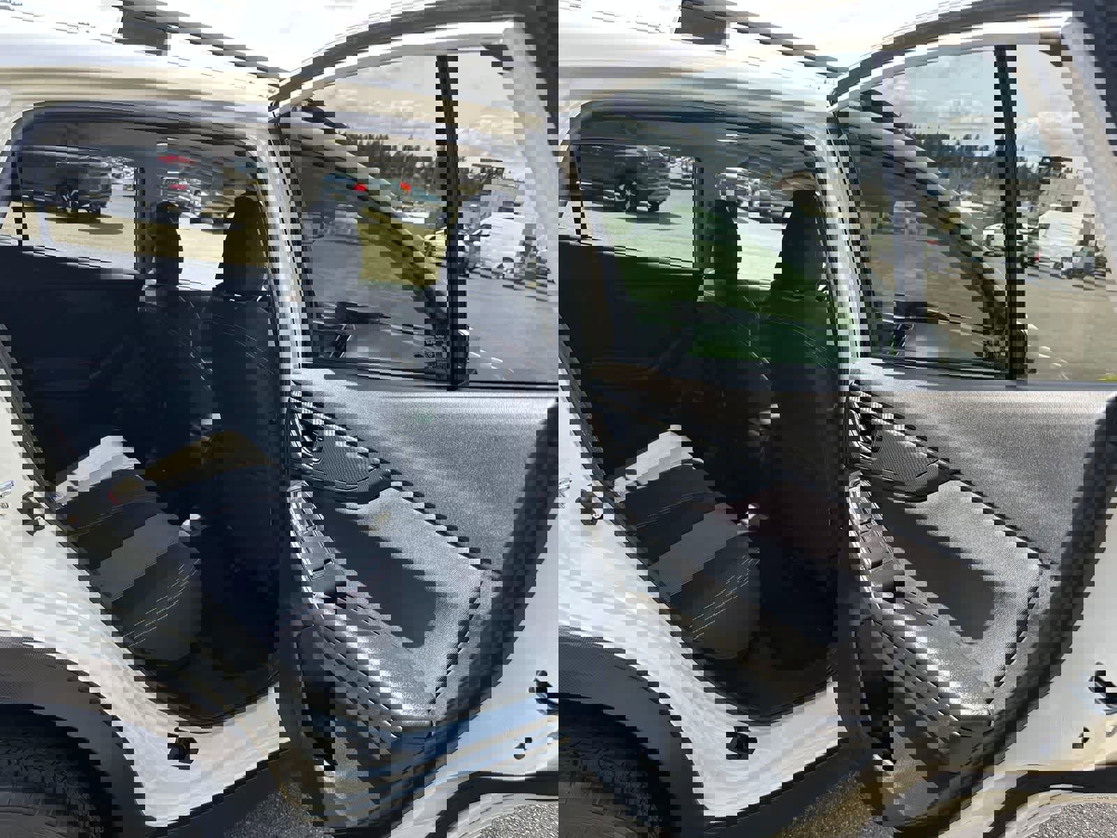 Used 2019 Subaru Crosstrek 2.0i Premium image 14