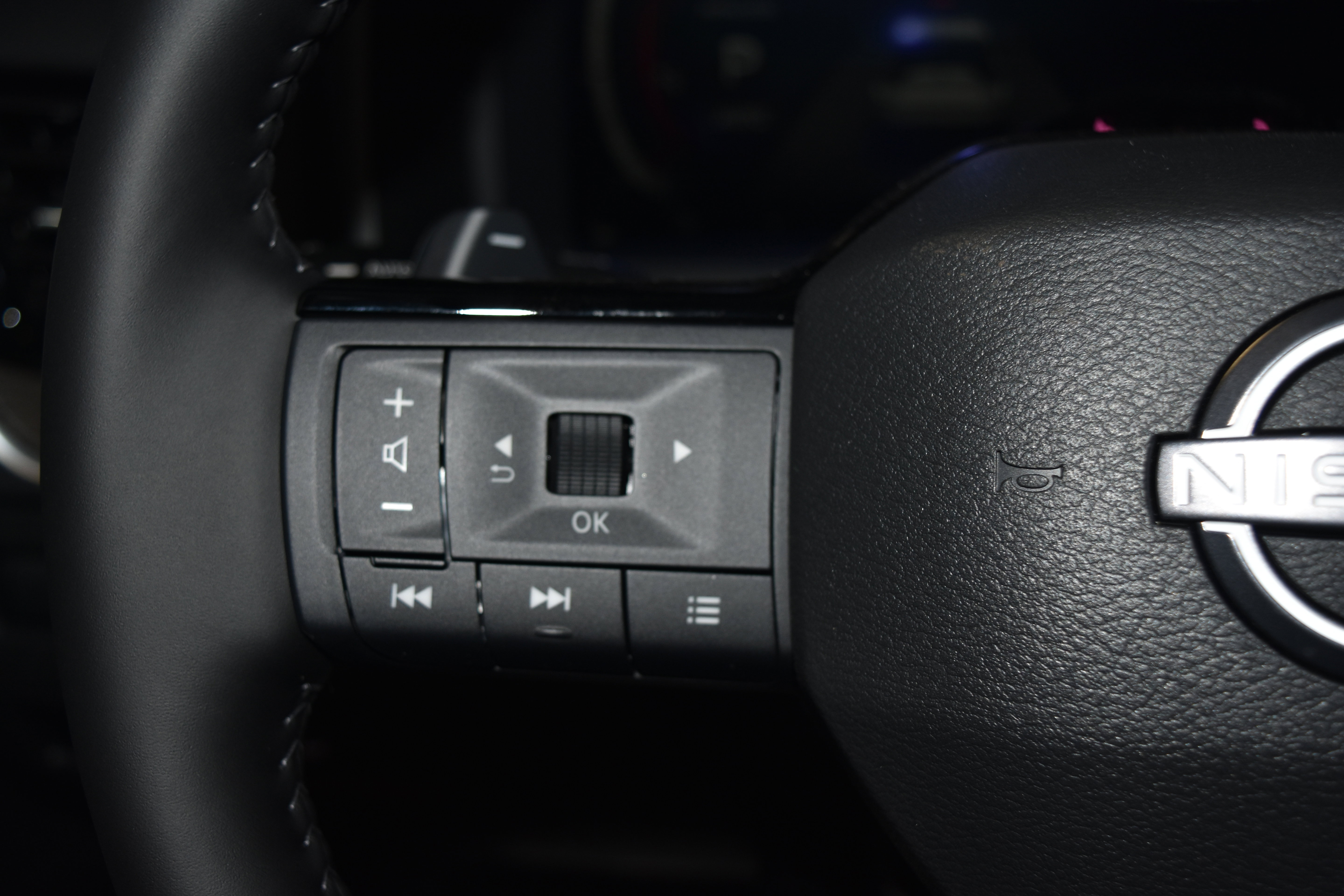 New 2026 Nissan Rogue Platinum w/ Tech Package AWD/4WD image 7