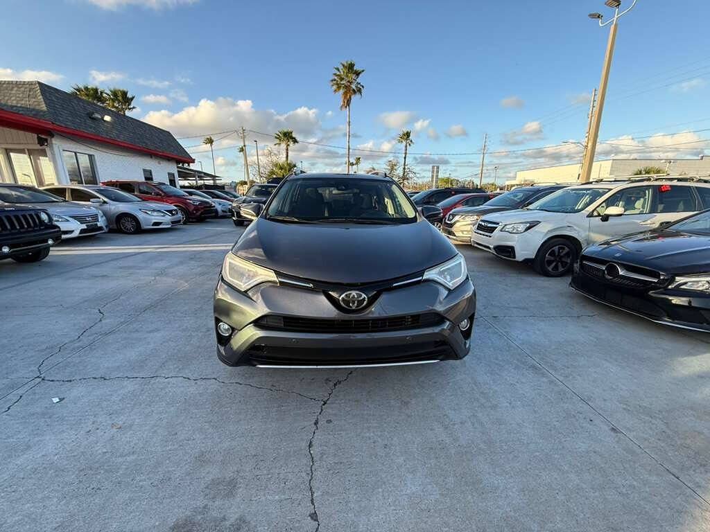 Used 2017 Toyota RAV4 XLE FWD image 1