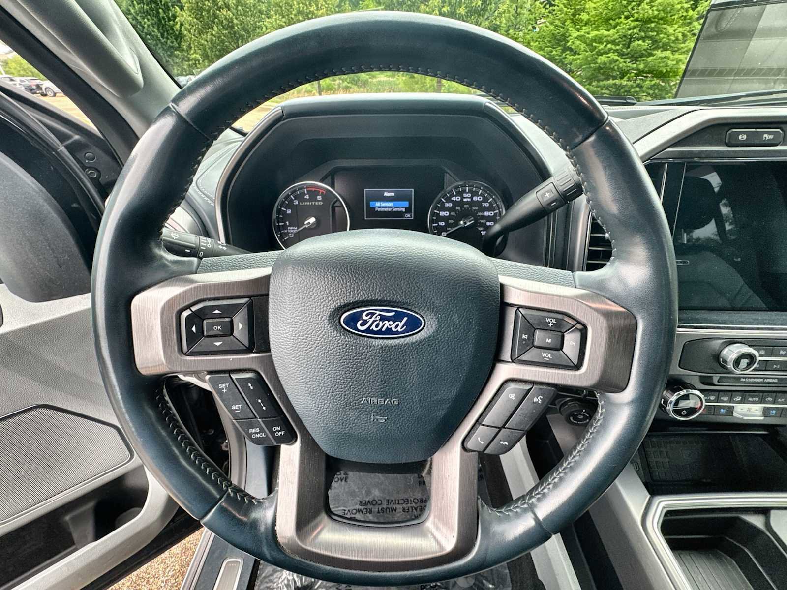 Used 2022 Ford F350 Limited w/ FX4 Off-Road Package AWD/4WD image 21