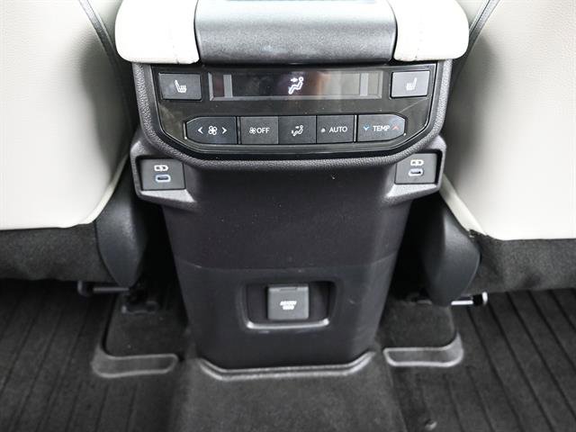 Certified 2025 Toyota Grand Highlander AWD image 14