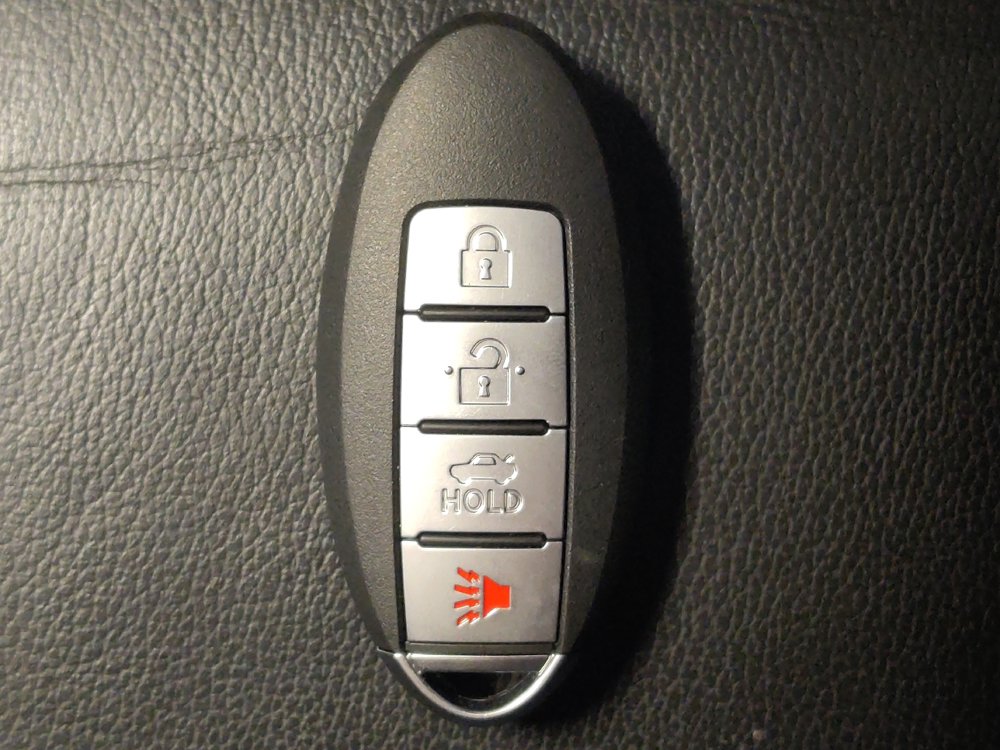 Used 2019 Nissan Pathfinder SL FWD image 32