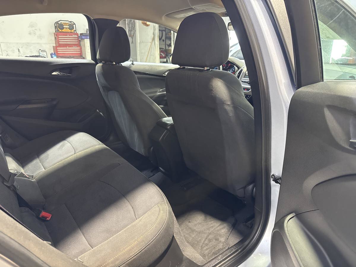 Used 2017 Chevrolet Cruze LS FWD image 25