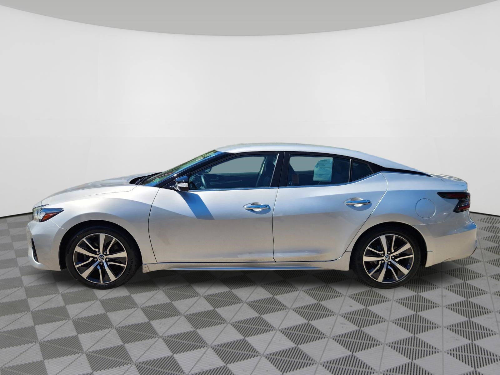 Certified 2019 Nissan Maxima 3.5 SV w/ Floor Mat Group FWD image 5