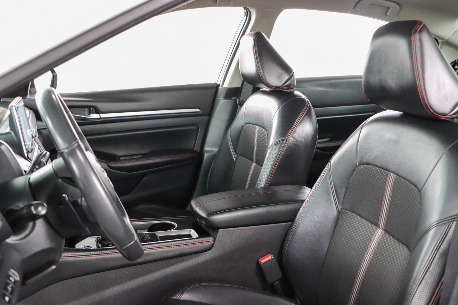 Used 2024 Nissan Altima 2.5 SR FWD image 23