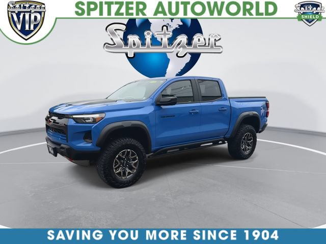 Used 2025 Chevrolet Colorado ZR2 w/ Technology Package AWD/4WD image 4