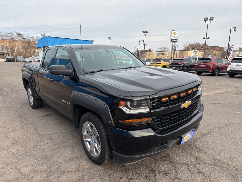 Used 2016 Chevrolet Silverado 1500 Custom w/ Custom Convenience Package image 4