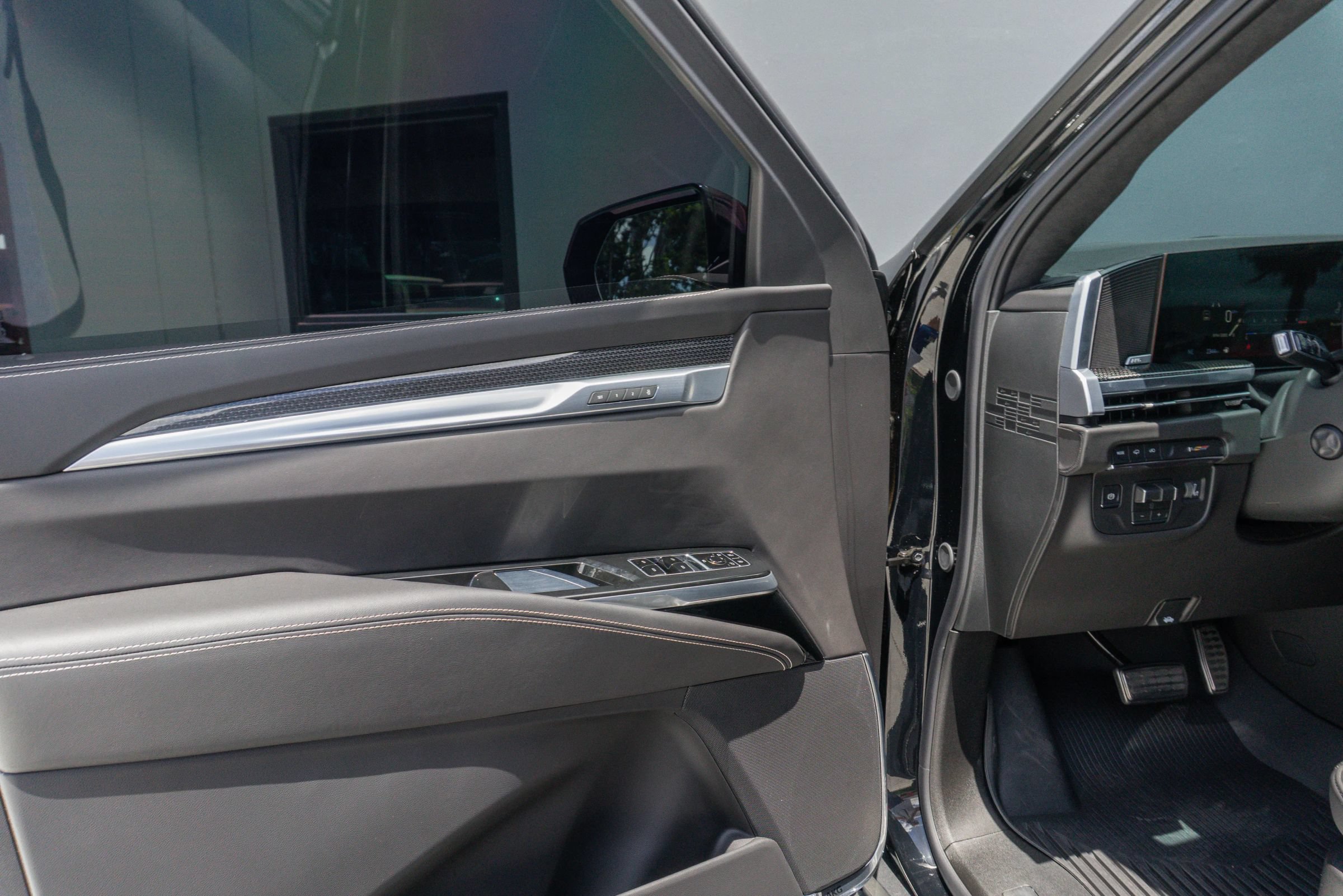 Used 2026 Cadillac Escalade V AWD/4WD image 73