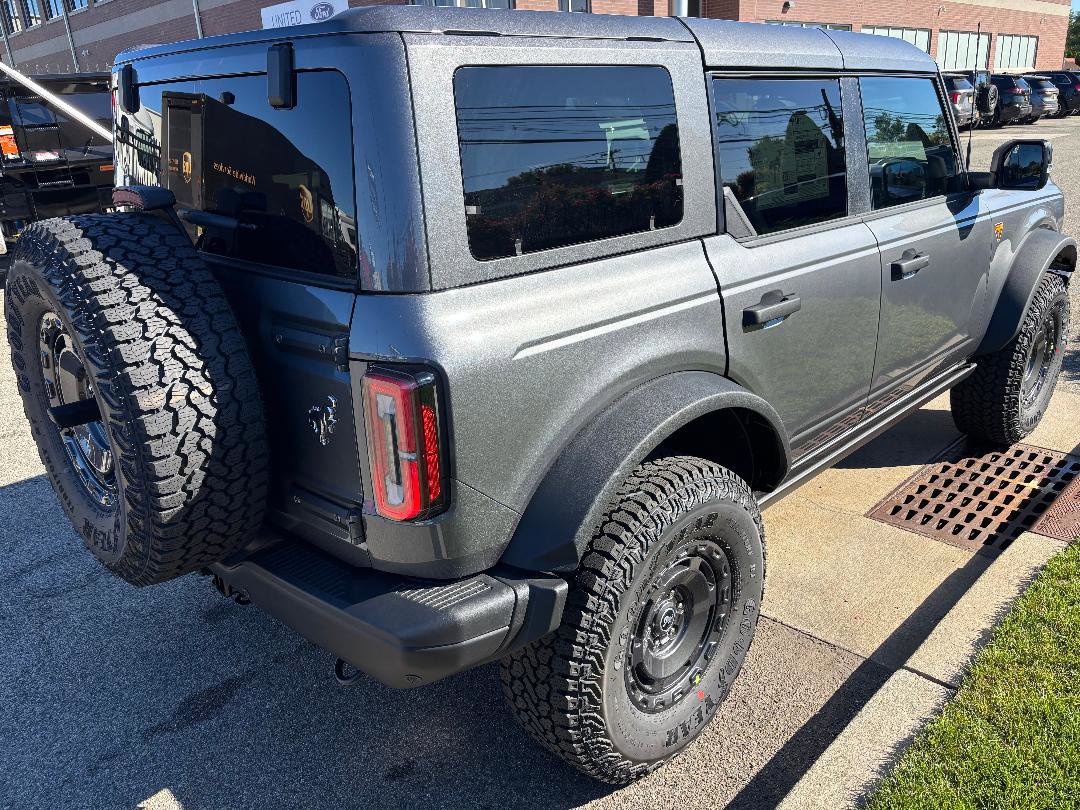 New 2025 Ford Bronco Badlands image 7