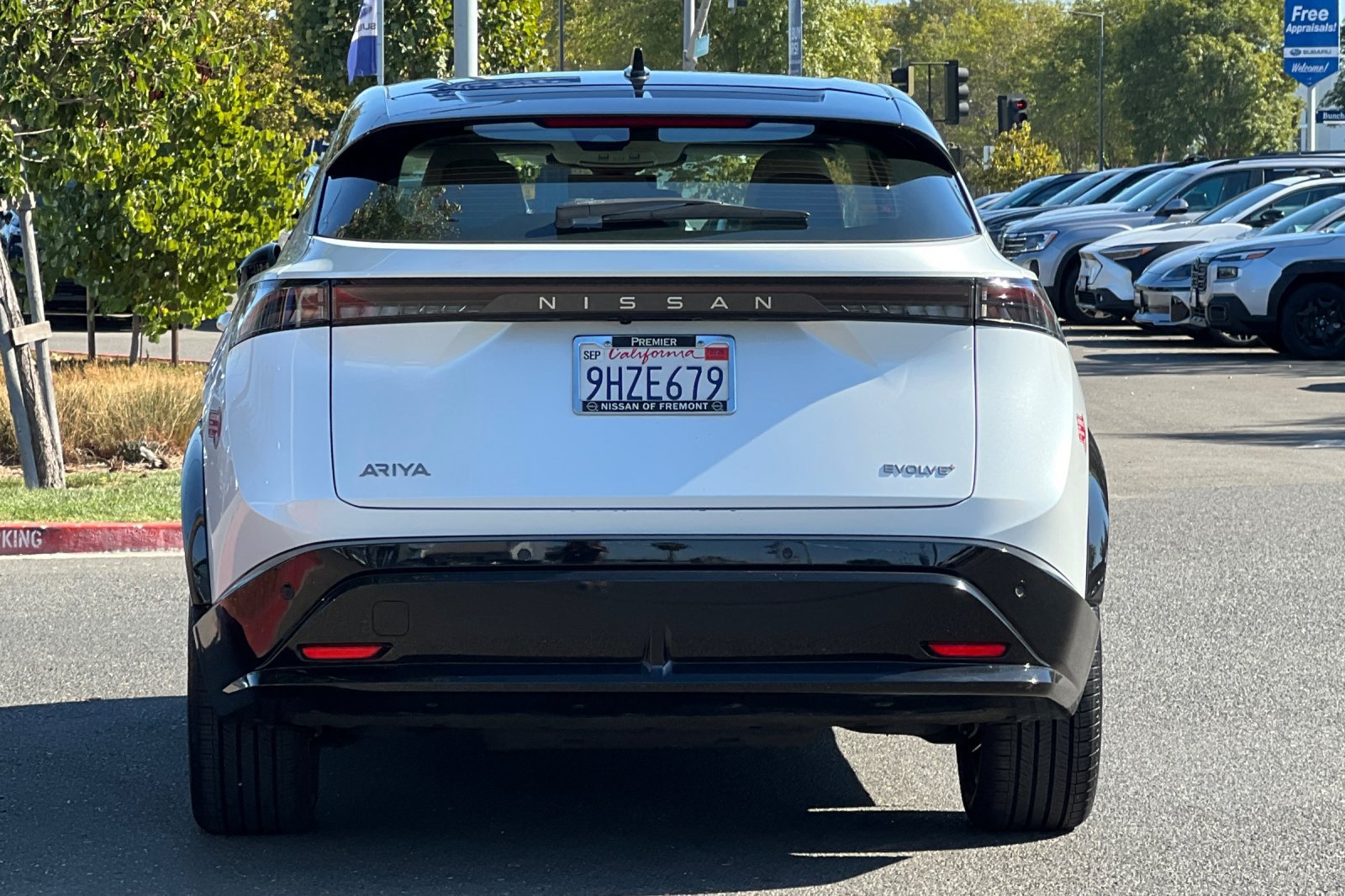 Certified 2023 Nissan Ariya FWD image 5