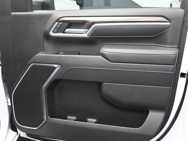 Used 2025 Chevrolet Silverado 2500 LT w/ Convenience Package image 33