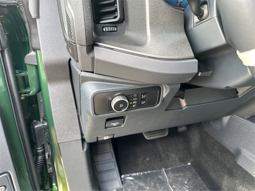 New 2025 Ford Bronco Badlands image 18