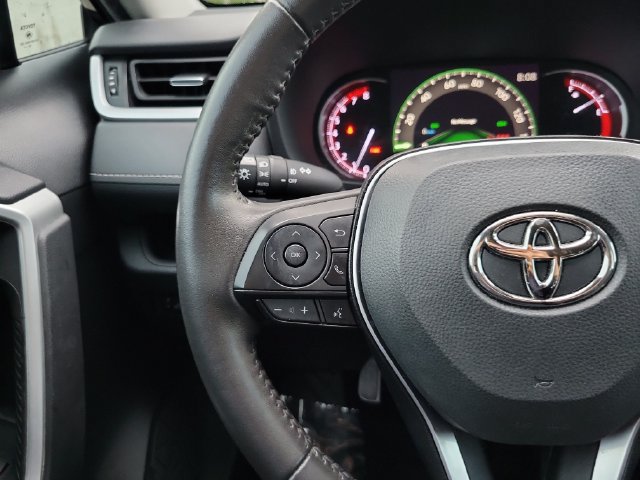 Used 2023 Toyota RAV4 XLE Premium FWD image 15