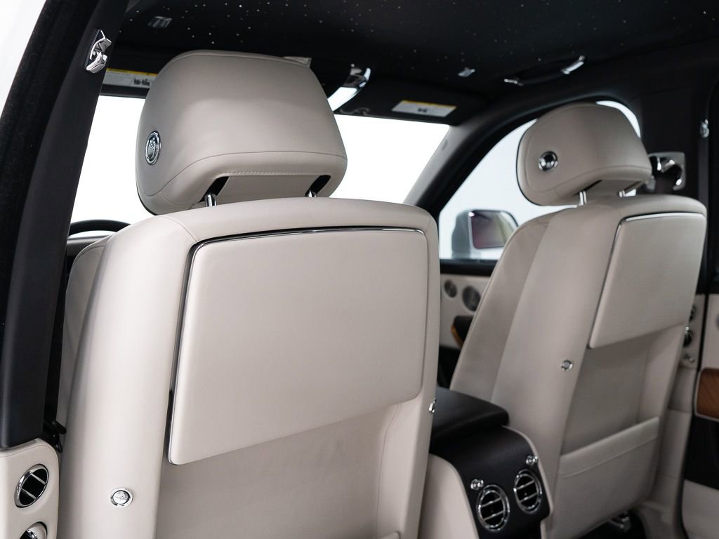 Certified 2020 Rolls-Royce Cullinan image 24