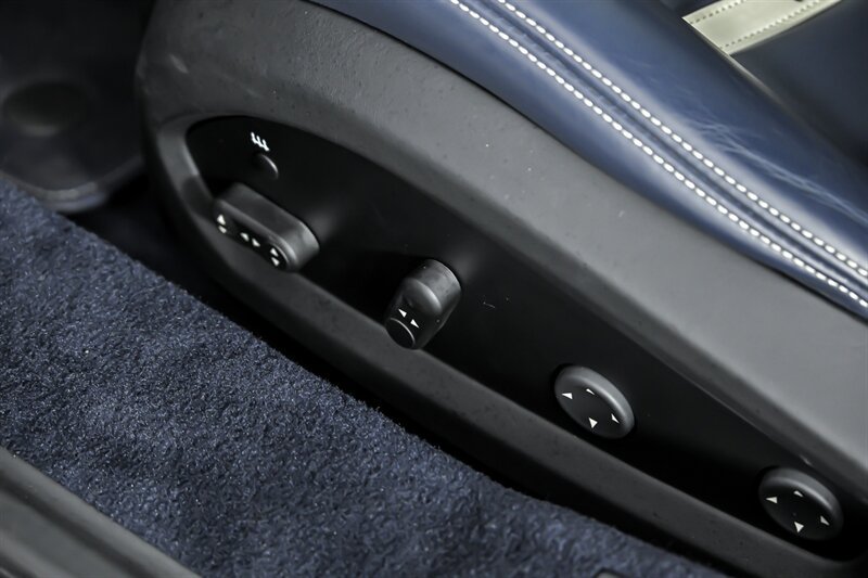 Used 2021 Ferrari F8 Tributo RWD image 29