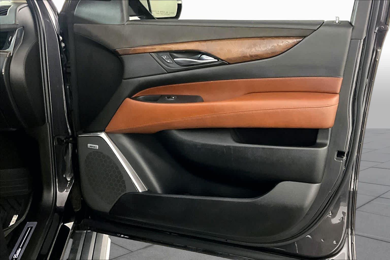 Used 2015 Cadillac Escalade ESV Premium RWD image 21
