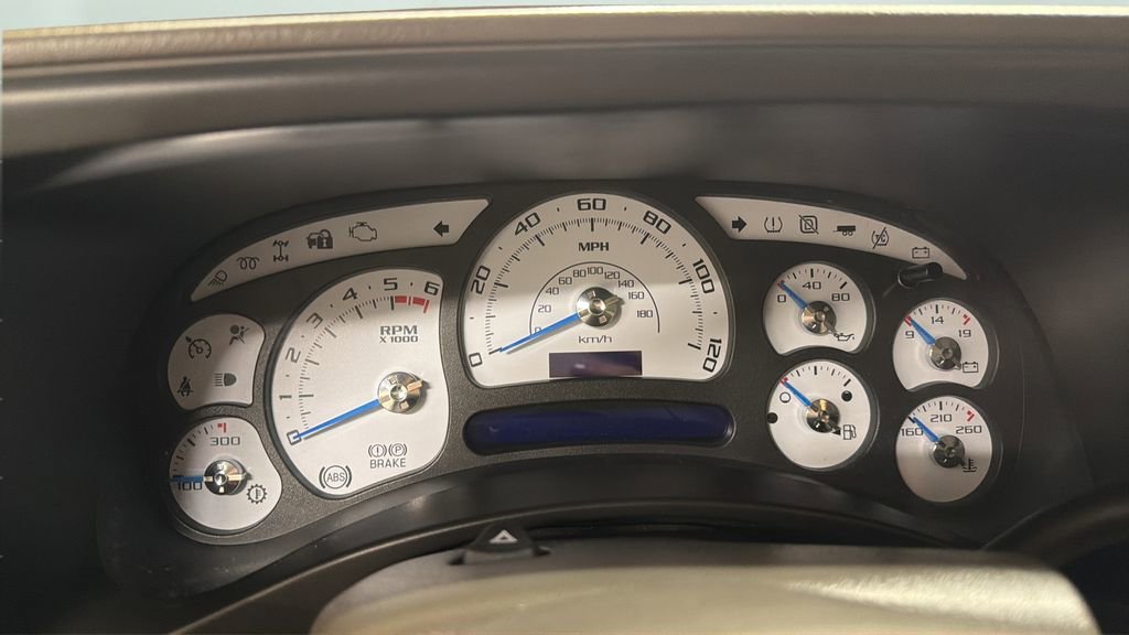 Used 2004 Cadillac Escalade AWD image 13