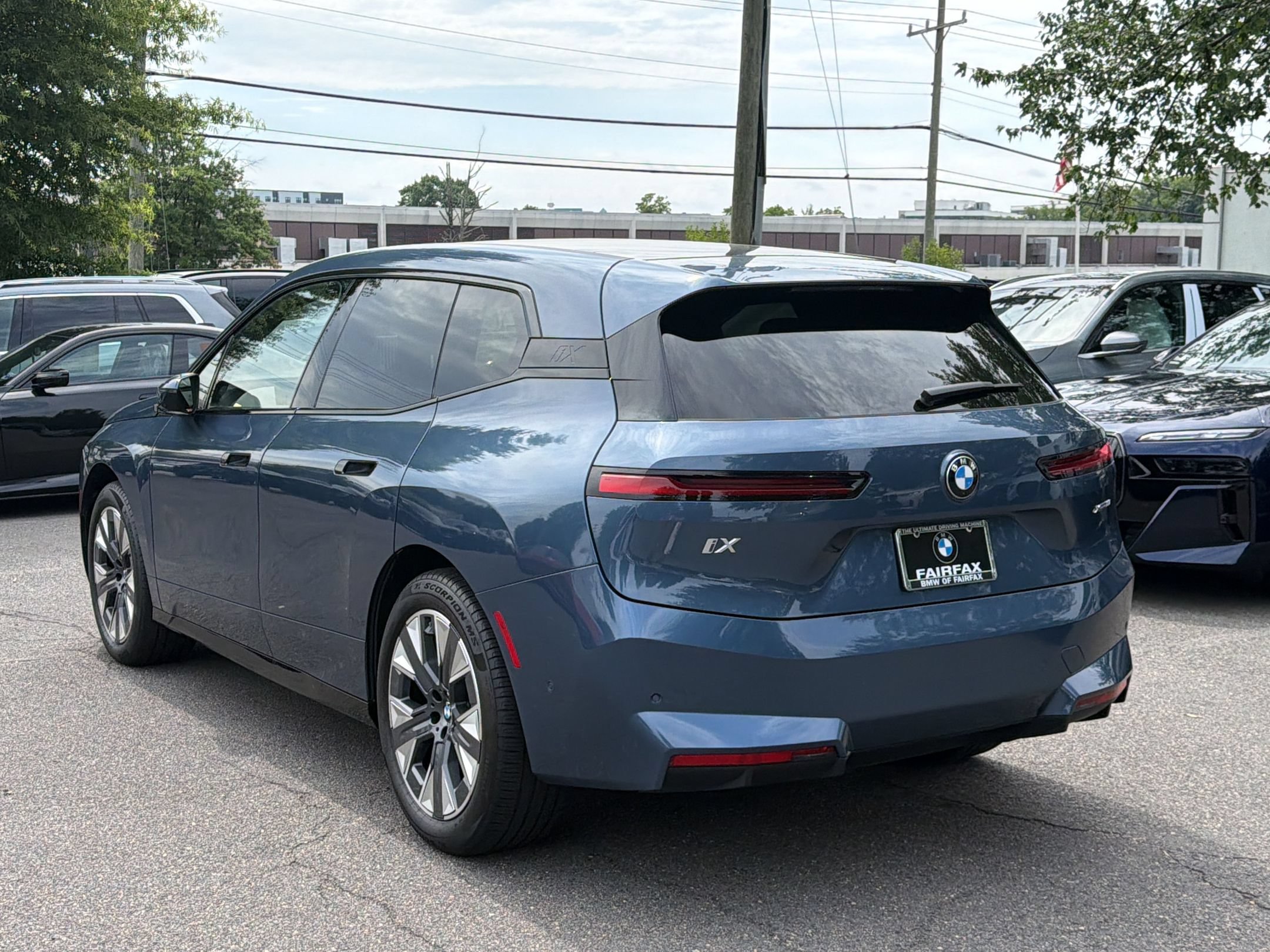 Used 2026 BMW iX xDrive60 AWD/4WD image 3