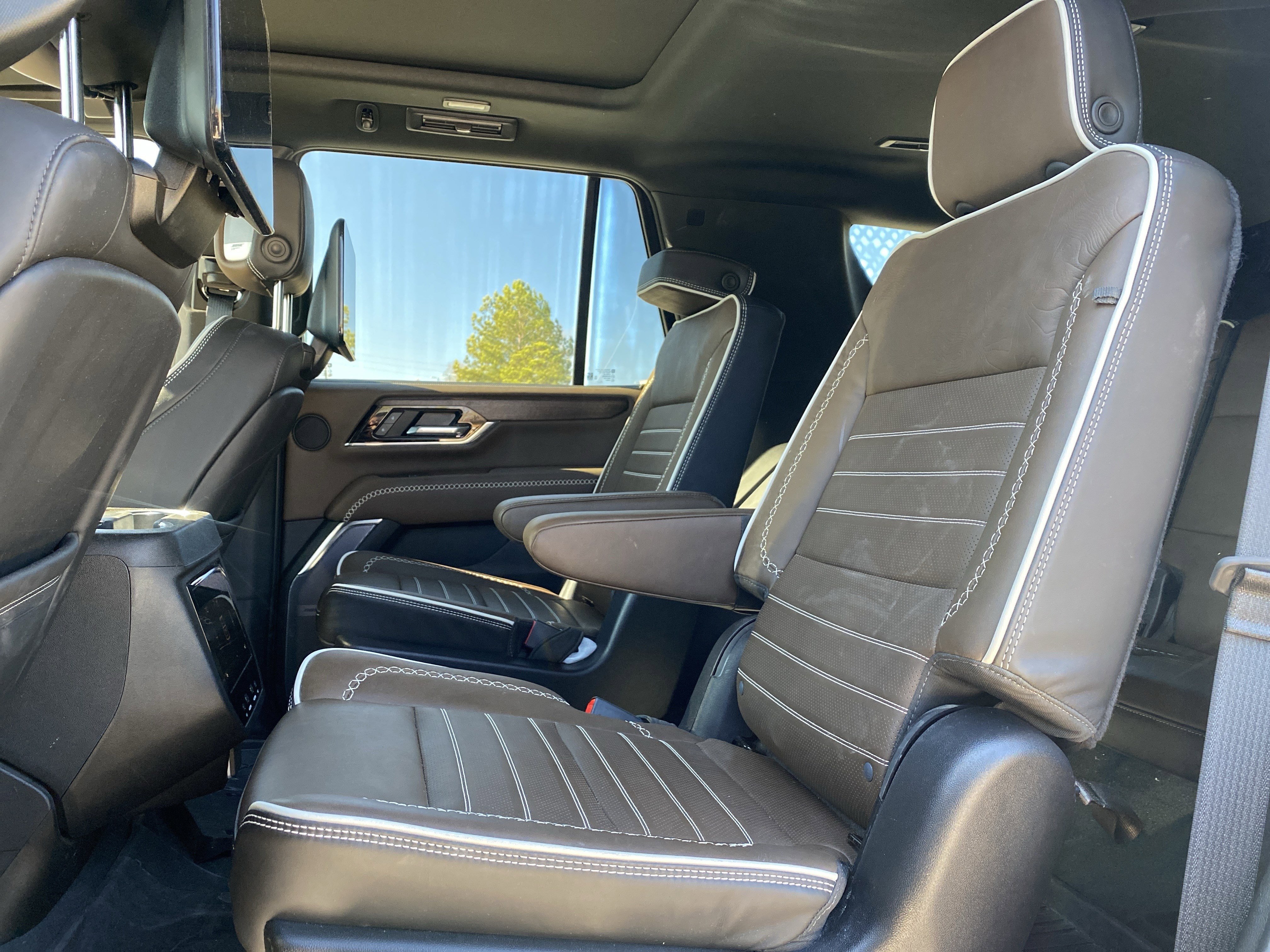 Used 2025 GMC Yukon Denali Ultimate image 8
