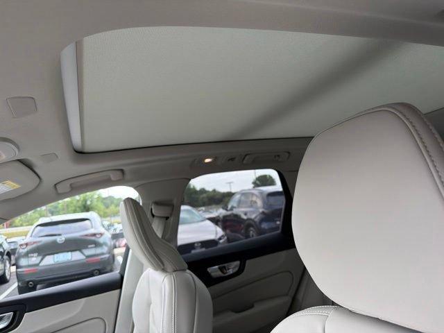 New 2027 Volvo XC60 B5 Ultra AWD/4WD image 14