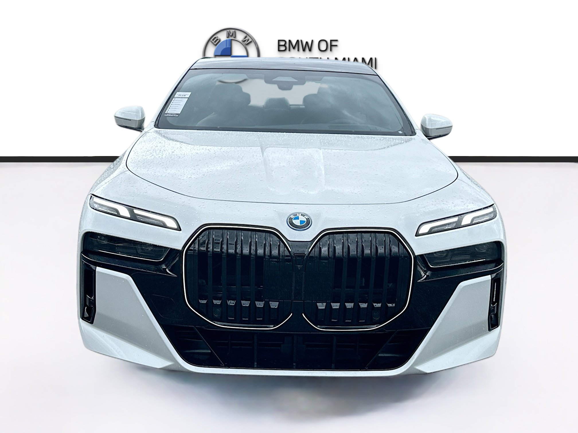 New 2026 BMW 750e xDrive w/ Premium Package image 2