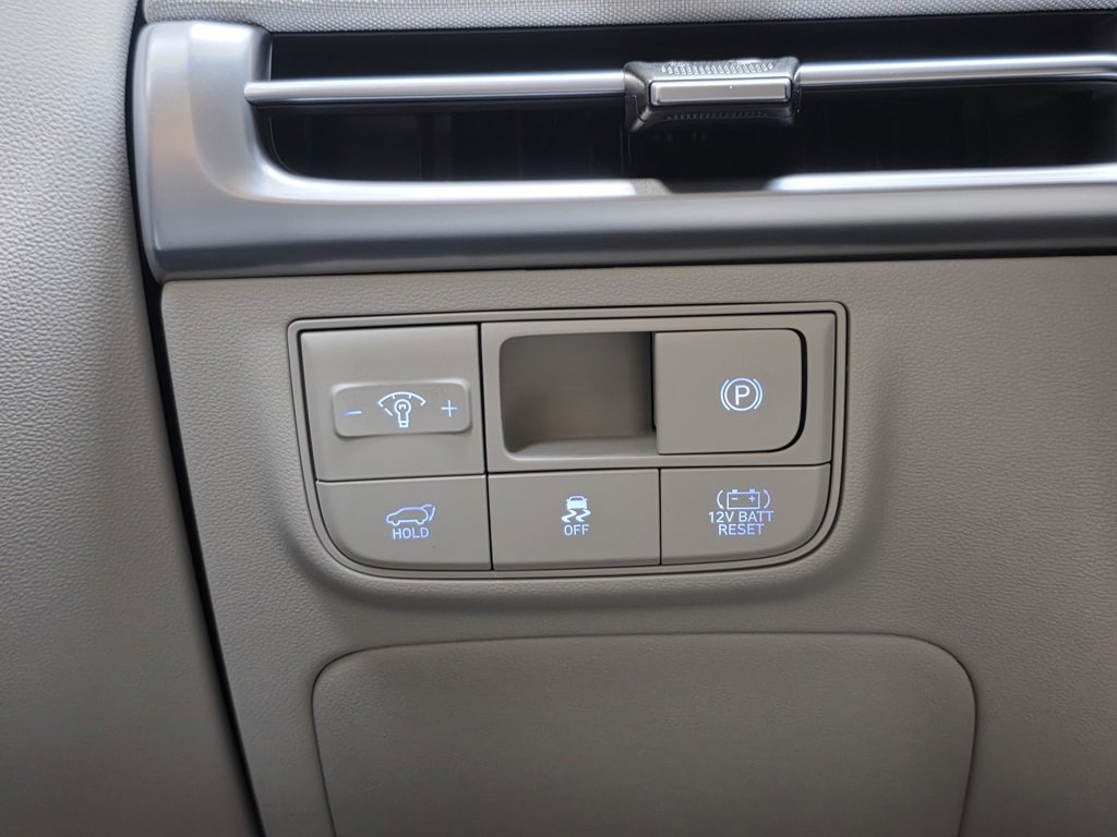 New 2026 Hyundai Tucson Limited image 23