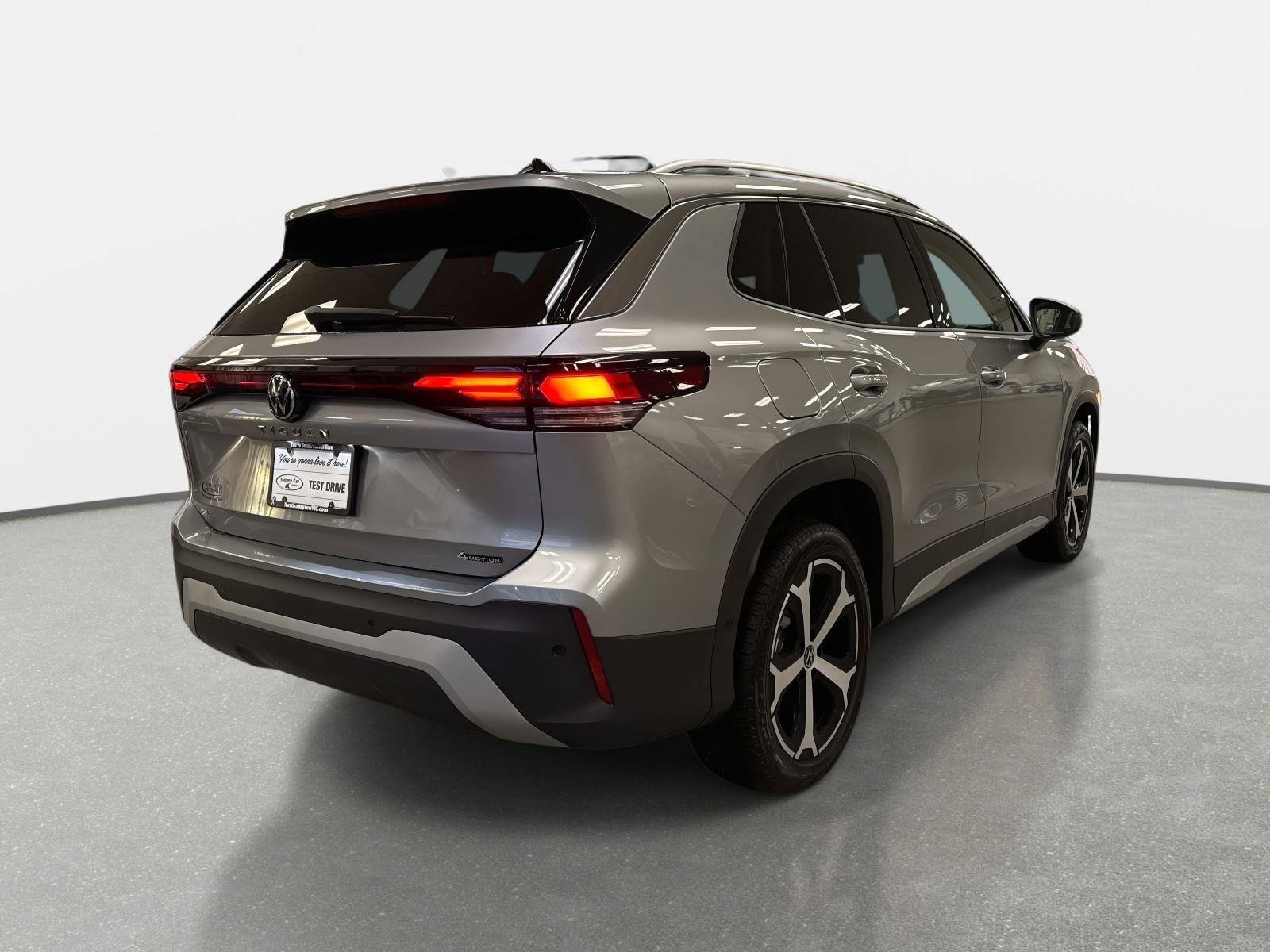 New 2026 Volkswagen Tiguan SE image 5