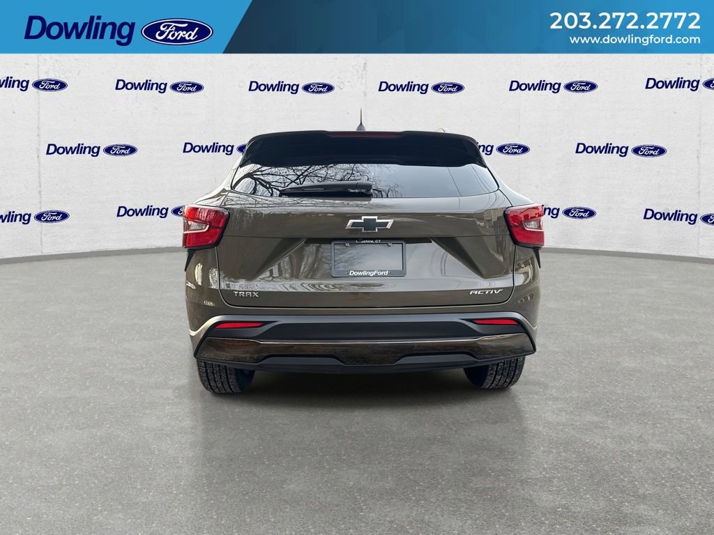 Used 2024 Chevrolet Trax ACTIV w/ Sunroof Package image 7