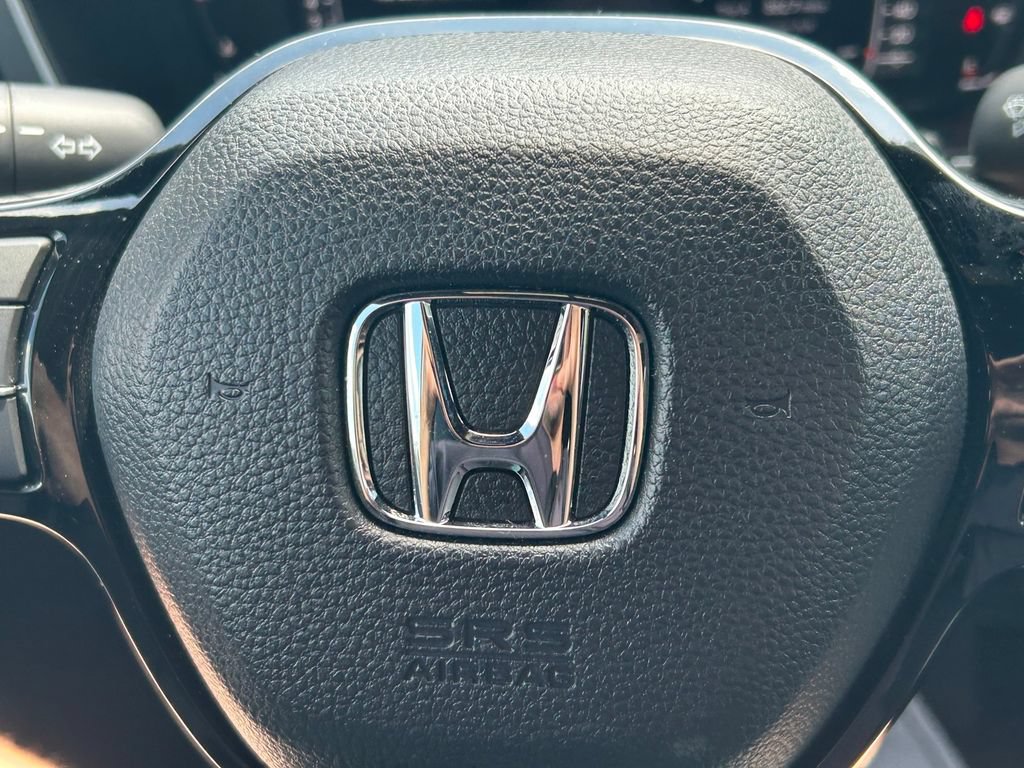 Used 2025 Honda Pilot Black Edition image 41