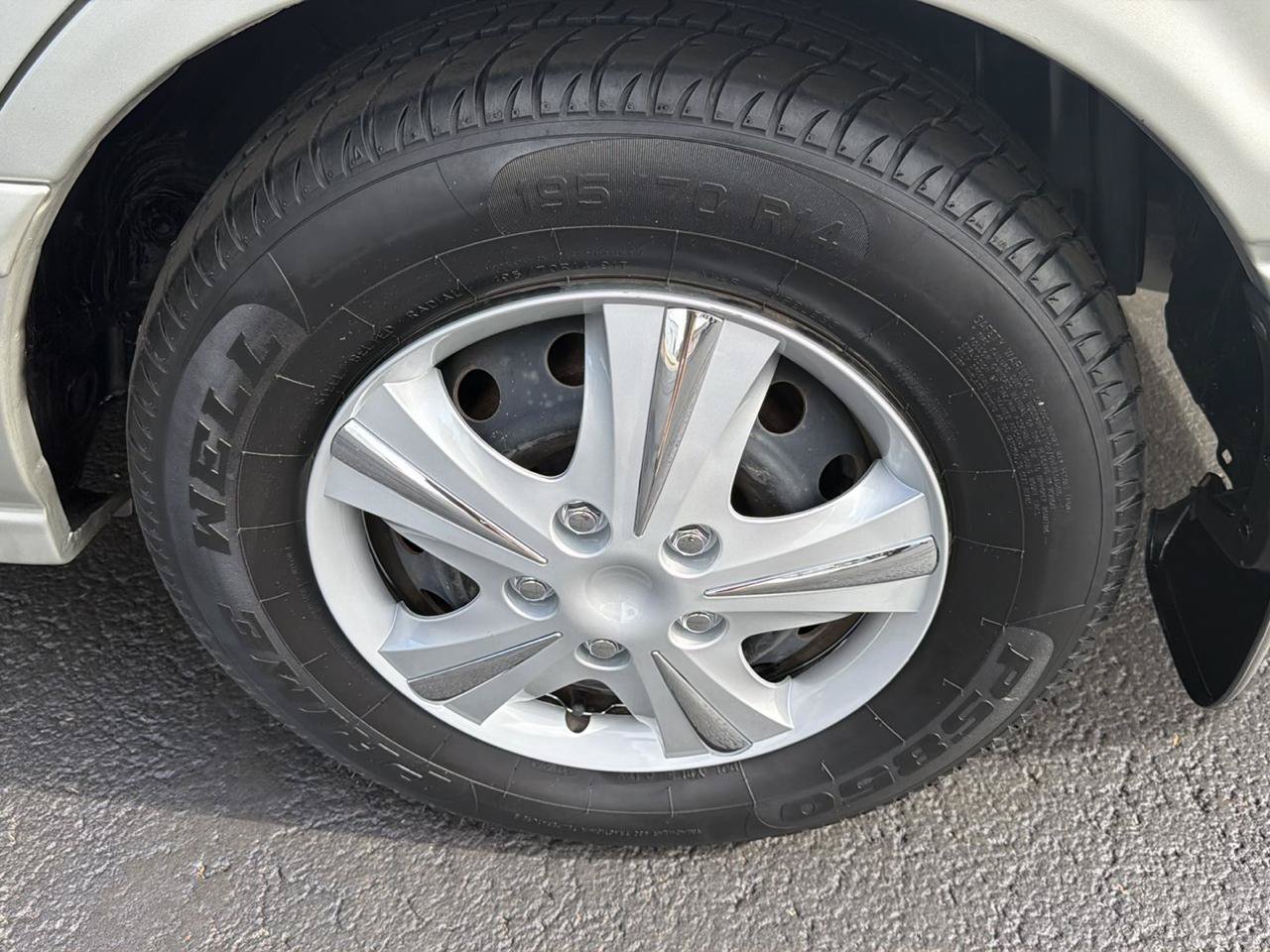 Used 2000 Toyota Camry CE FWD image 45
