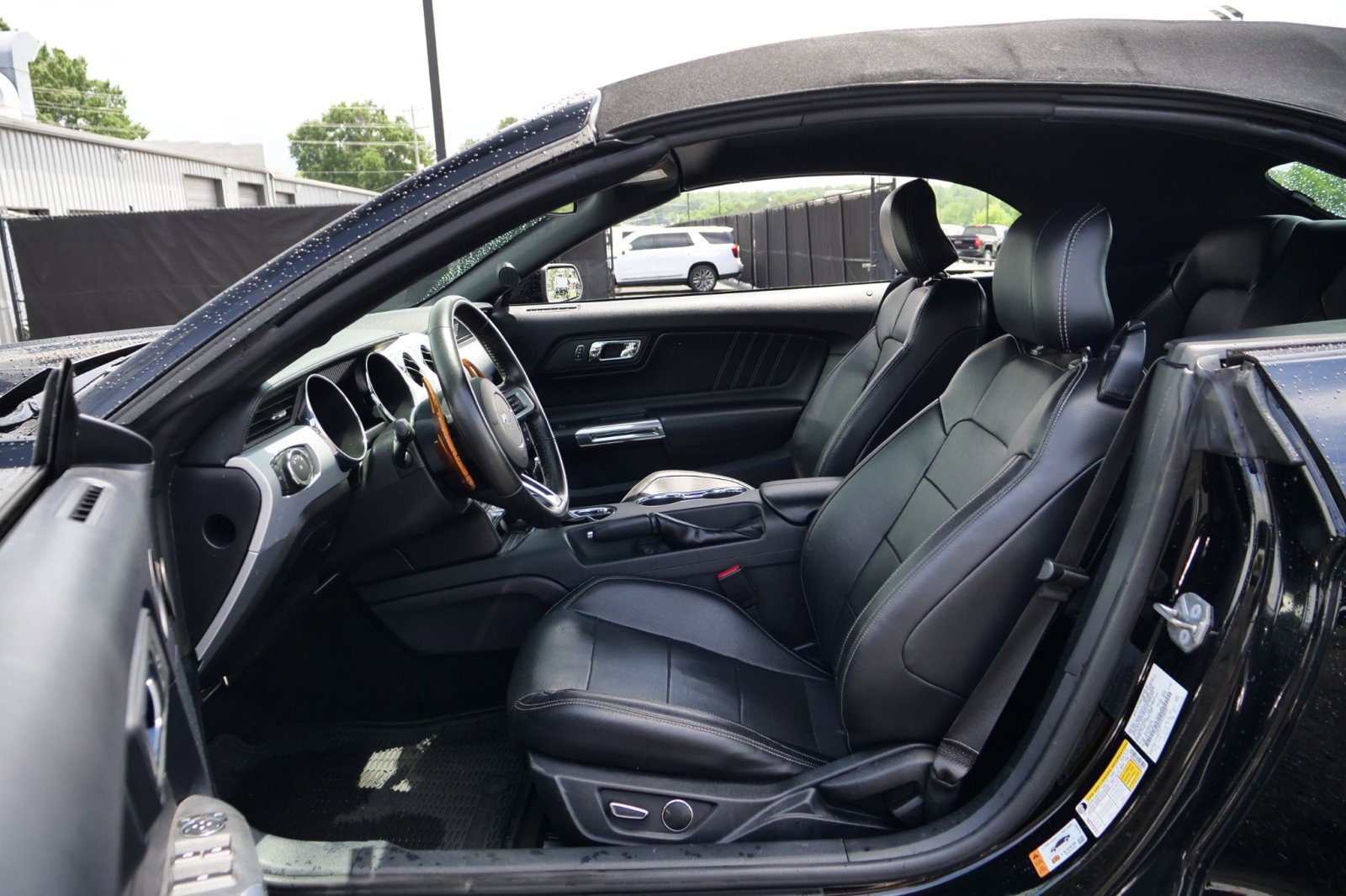 Used 2016 Ford Mustang GT Premium RWD image 33