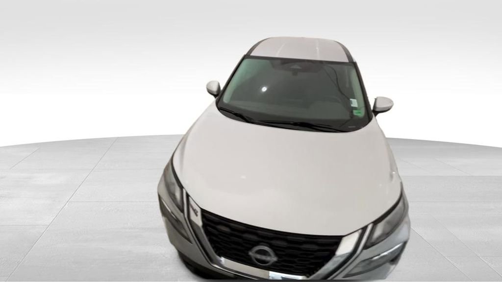 Used 2023 Nissan Rogue SV image 9