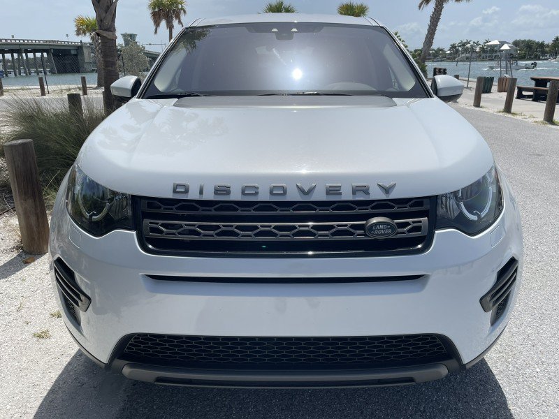 Used 2019 Land Rover Discovery Sport SE AWD/4WD image 4