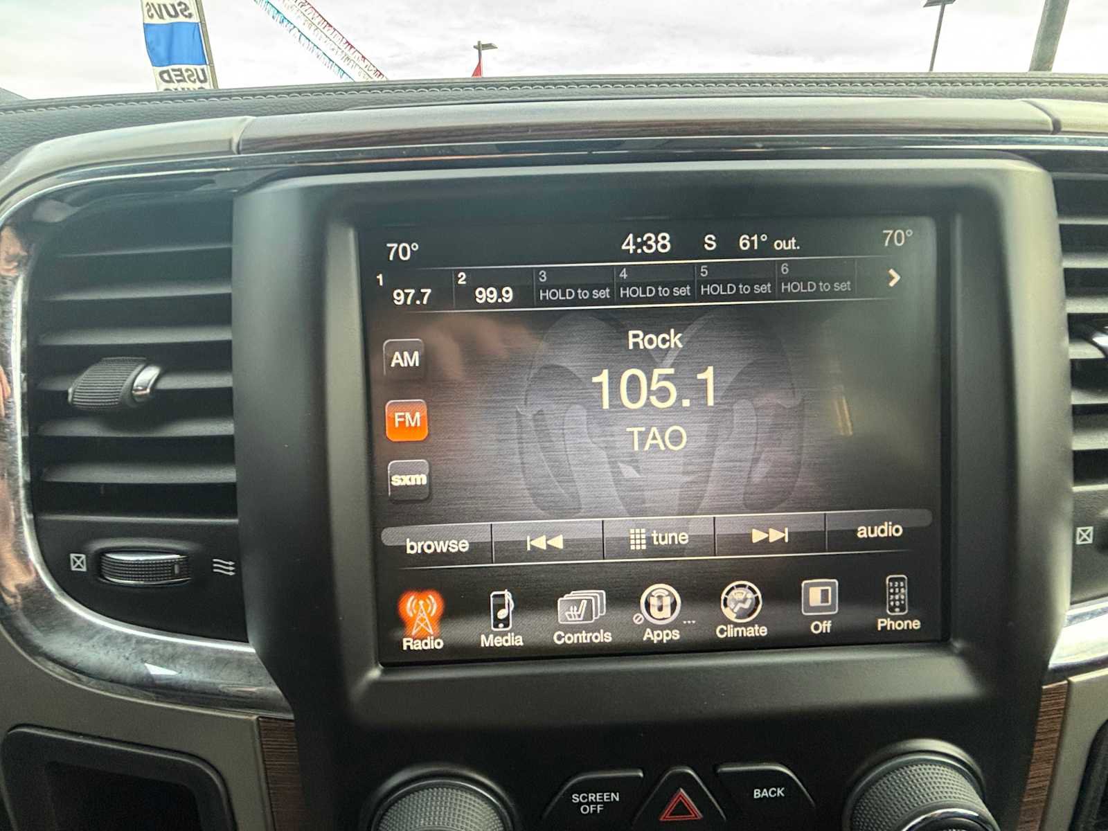 Used 2015 RAM 2500 Laramie image 25