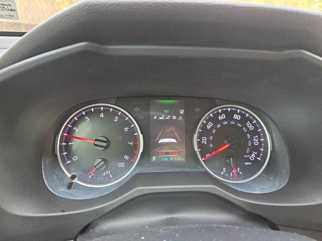 Used 2021 Toyota RAV4 LE image 14